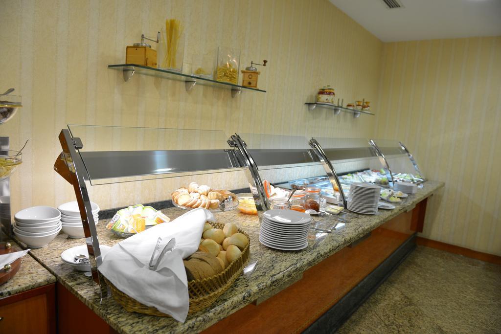 Best Western Hotel Turist Skopje Eksteriør bilde