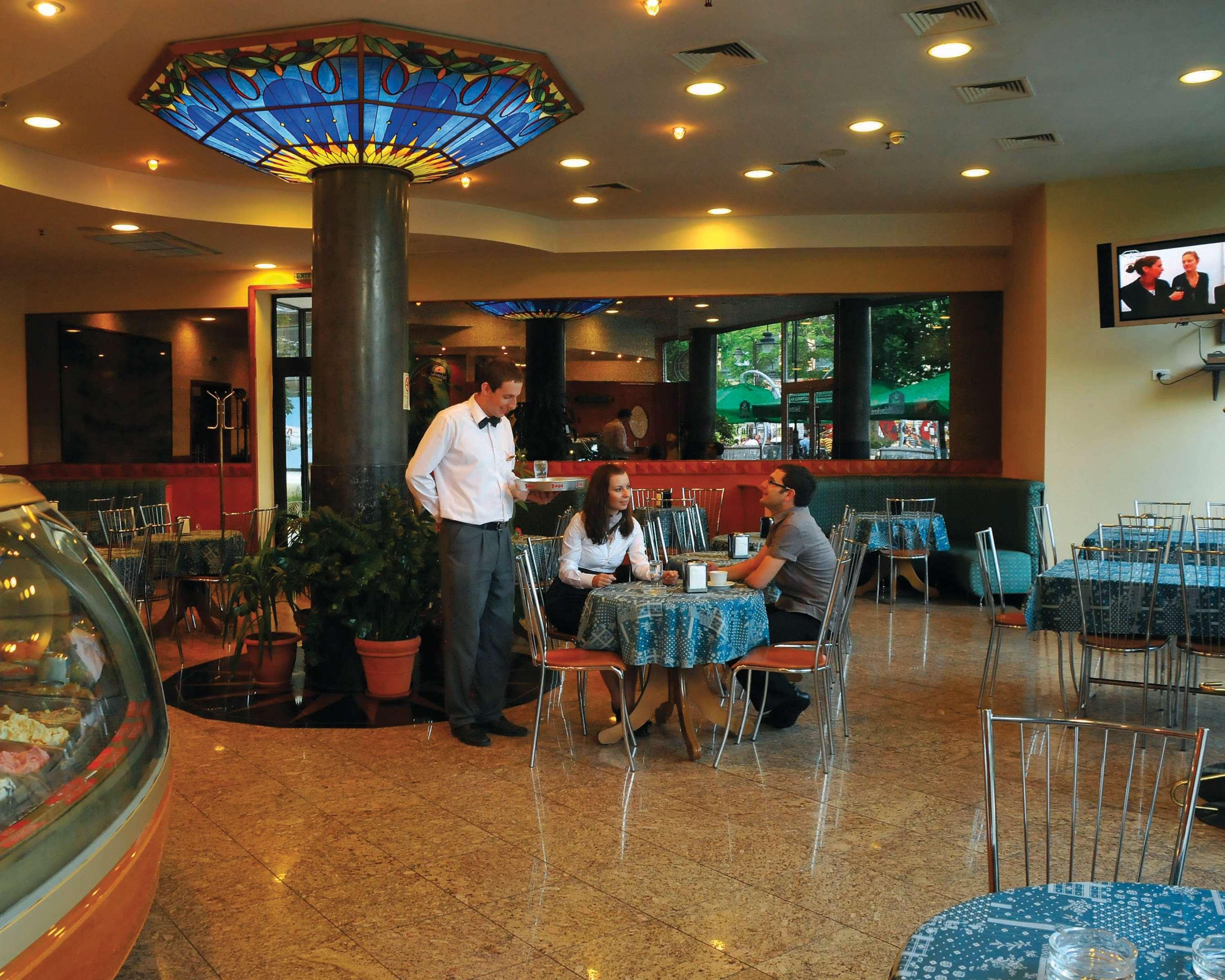 Best Western Hotel Turist Skopje Restaurant bilde